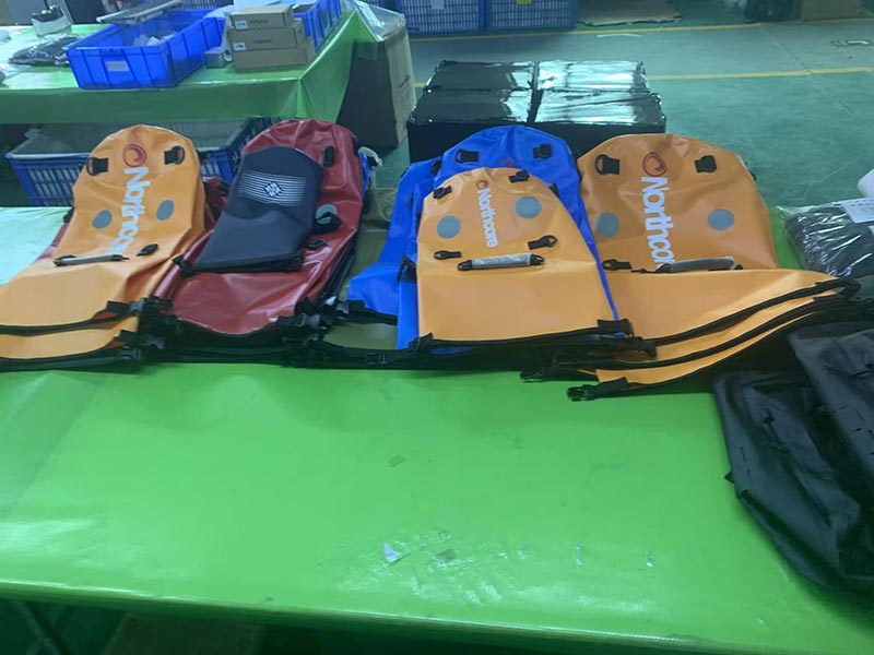 Đã hoàn thành sản xuất hàng loạt túi thùng khô không thấm nước - Nâng cao năng lực sản xuất và chất lượng